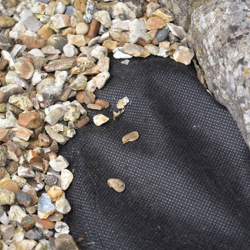 Netkaná textília čierna 1,6x10m 50g/m2