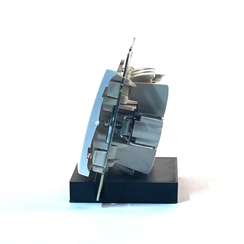 Valena vypínač č.7 biely