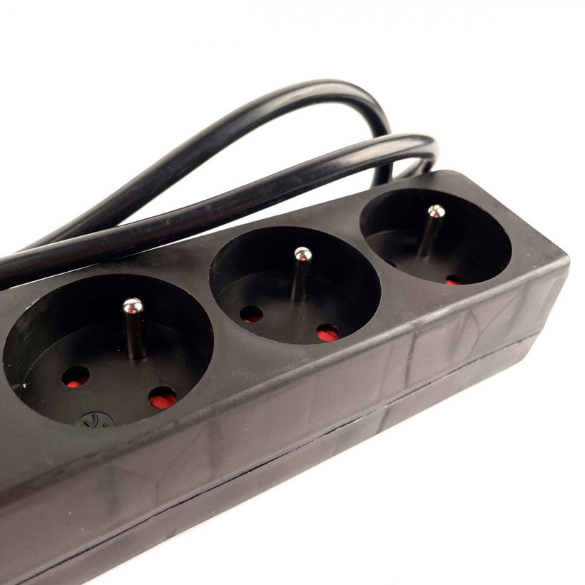 Predlžovací kábel 6-zásuvkový bez vypínača čierny 1,5m