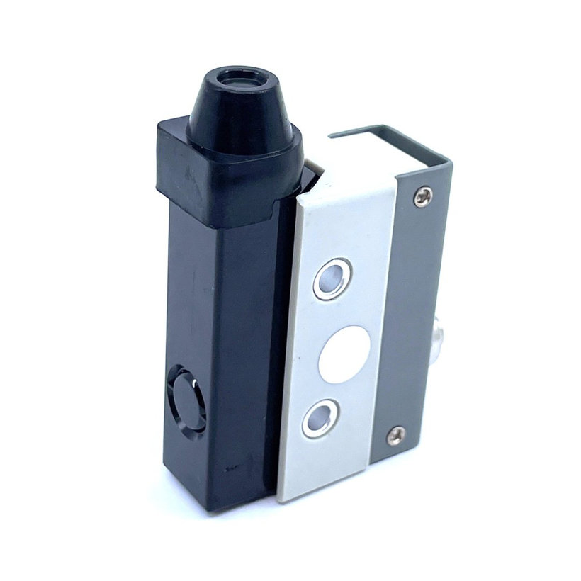 Koncový spínač s krátkym kovovým čapom