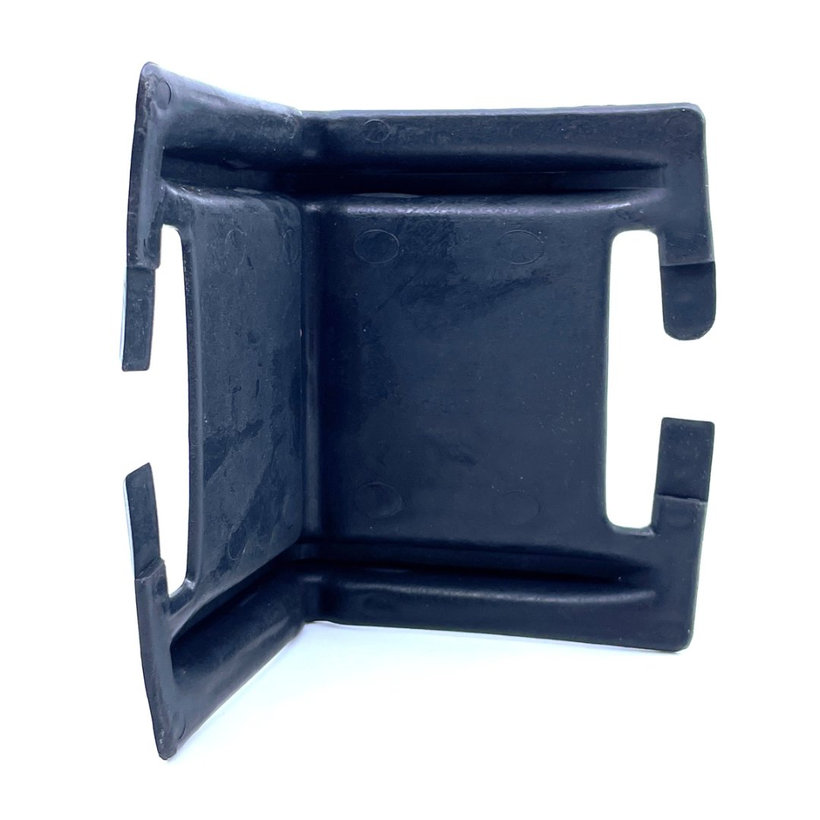 Ochranný plastový roh 100x140x80mm