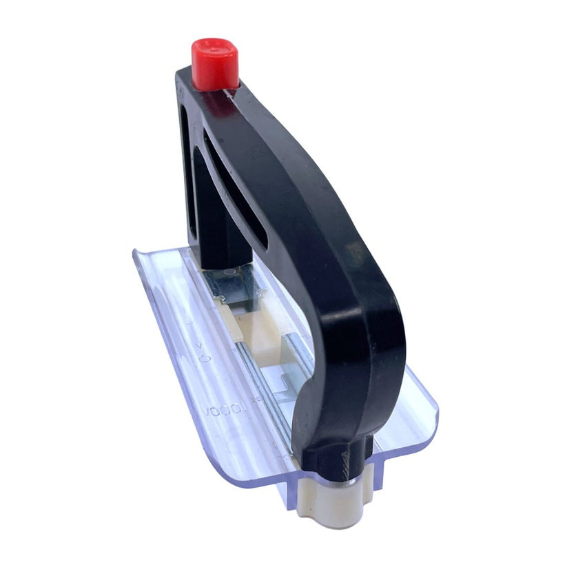 Držiak k nožovým poistkám