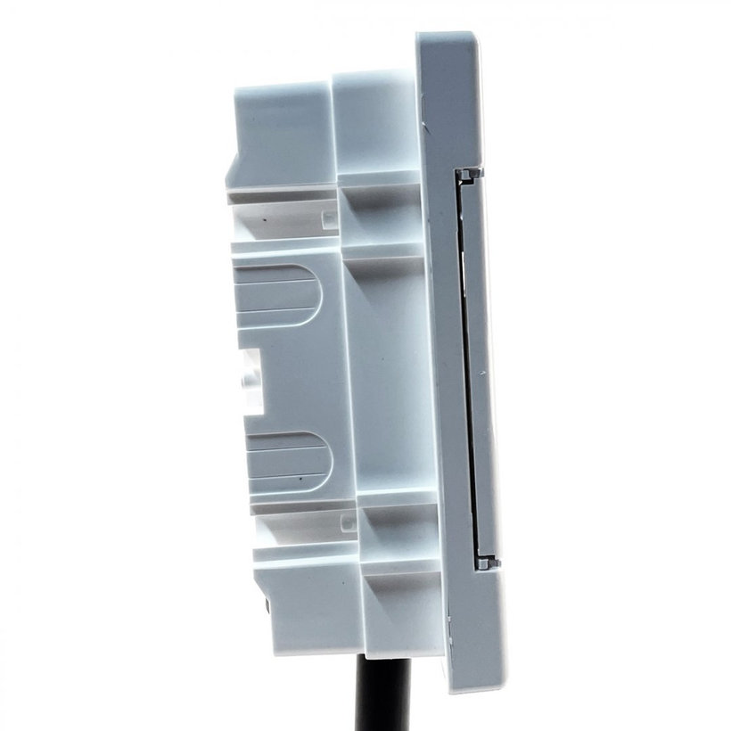 Rozvodnica zapustená biela U8 - C/N 211x232x99mm