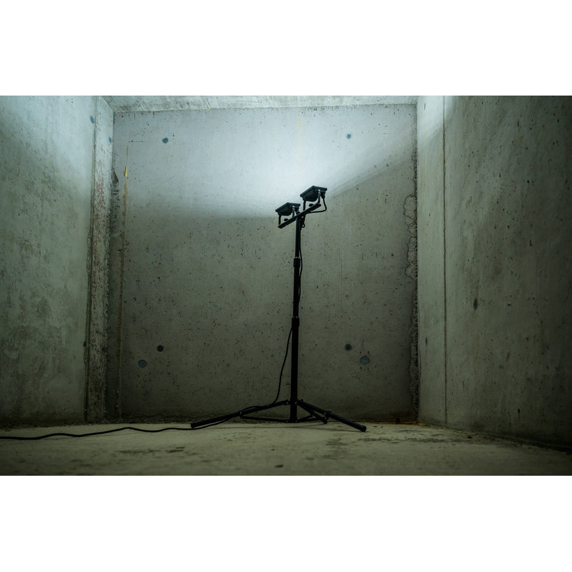 Trojnožkový LED reflektor JARO 6060 T