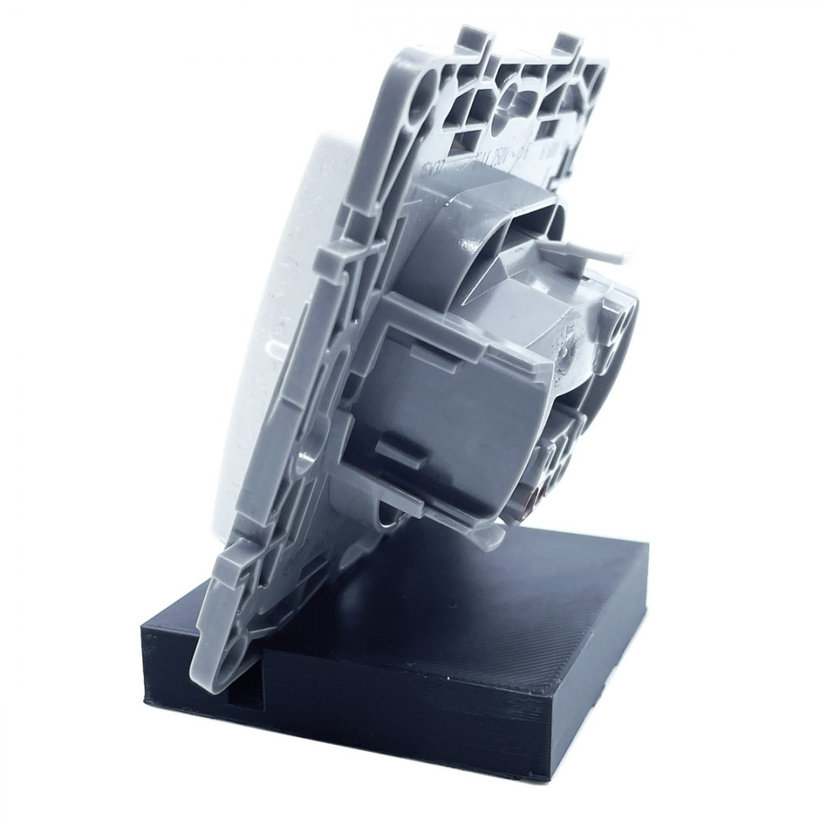 Niloé vypínač č.6 podsvietený biely