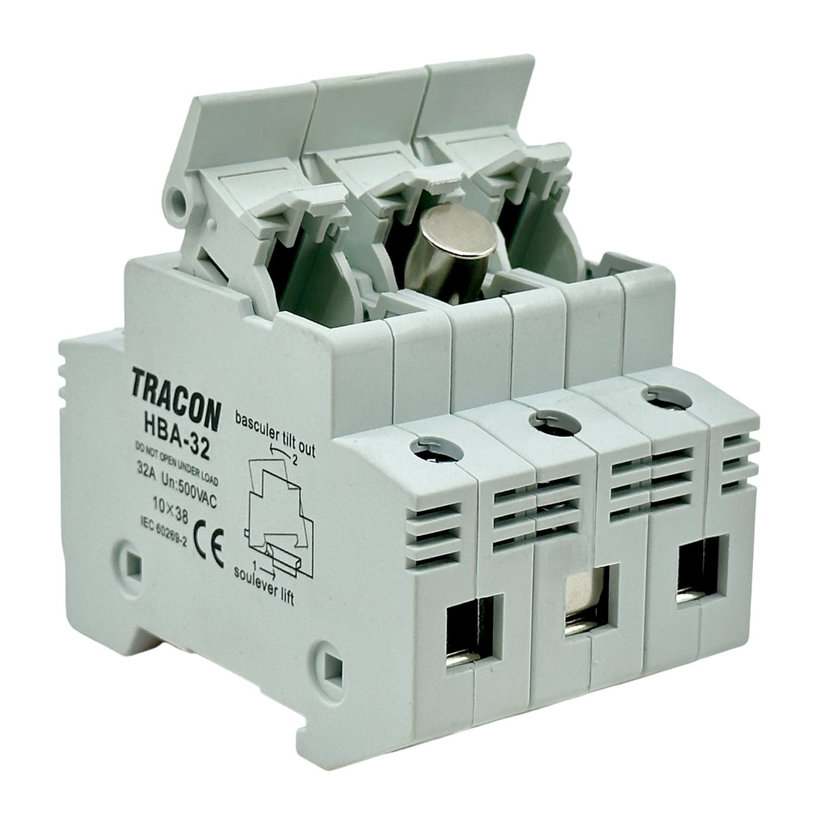 Poistkový odpínač trojpólový