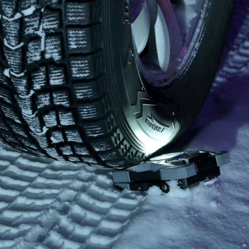 Mobilný nabíjateľný LED reflektor RUFUS 3000 MA