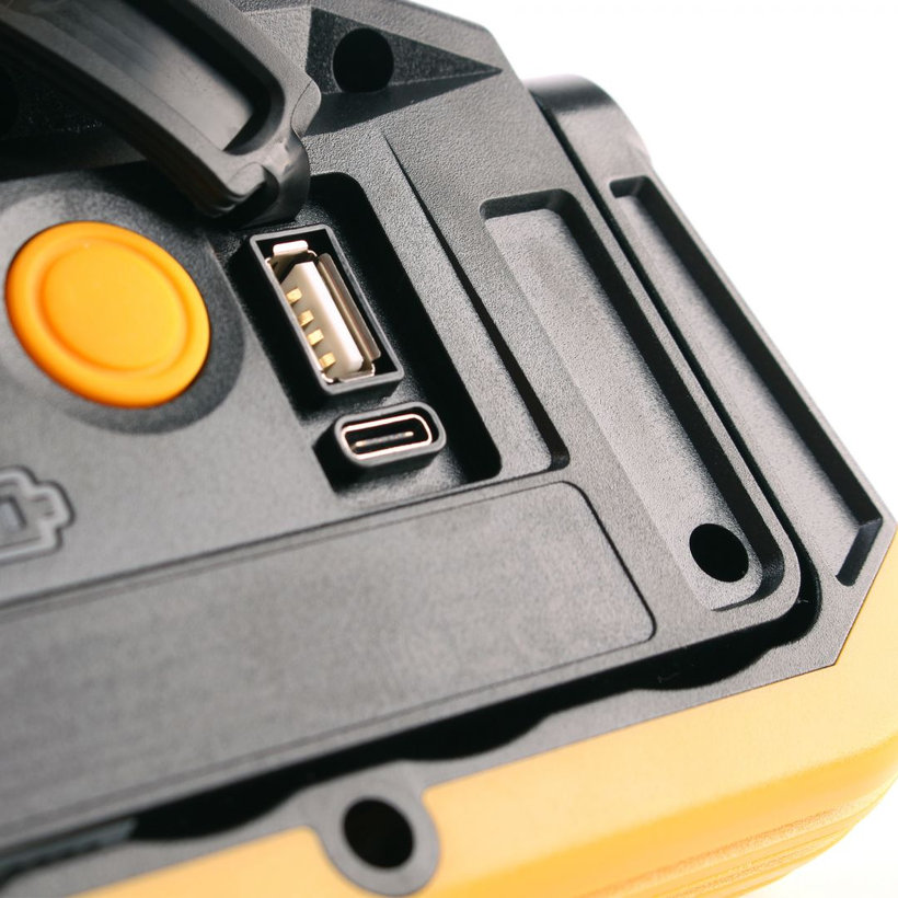 Mobilný LED akumulátorový reflektor PF 1000 MA