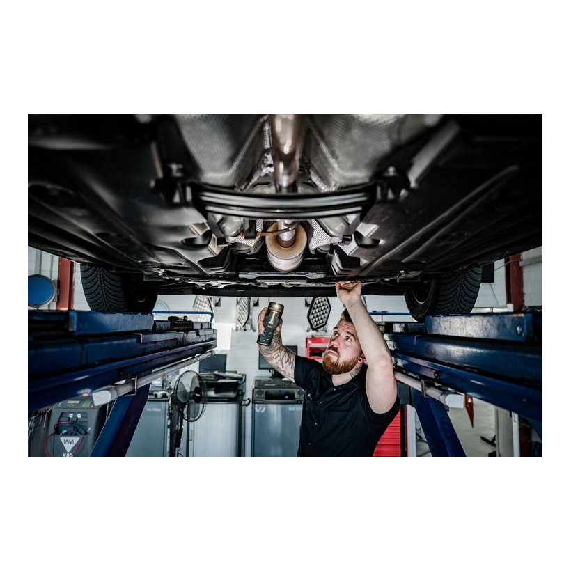 LED akumulátorová ručná lampa HL700AT