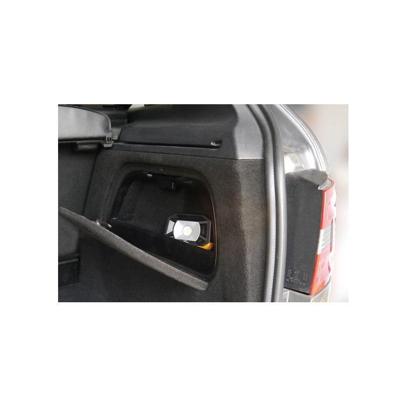 Mobilný LED akumulátorový reflektor PF 1000 MA