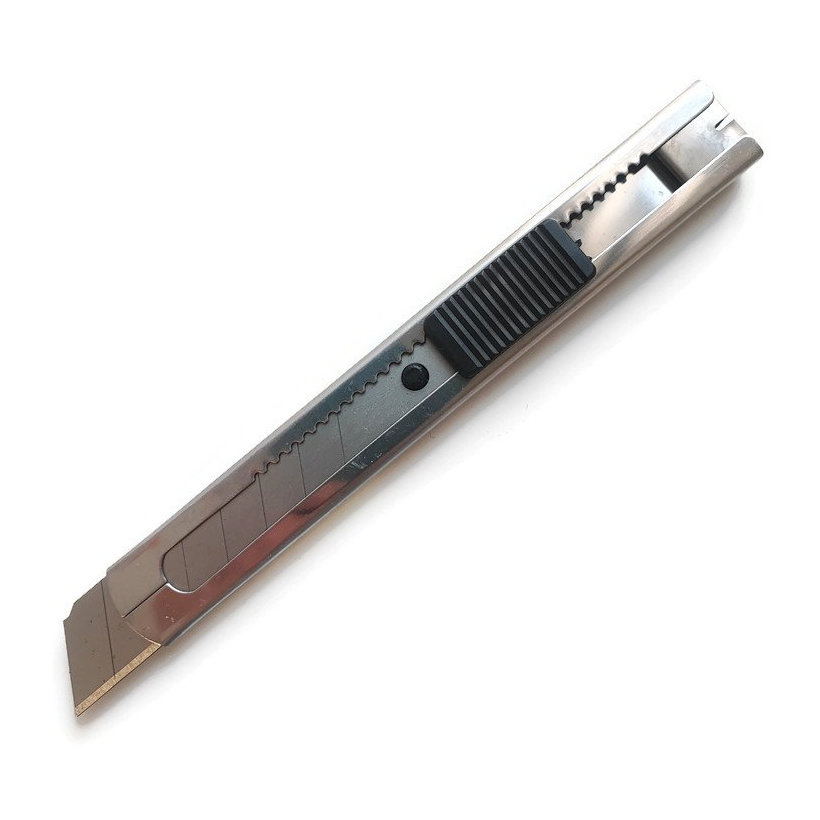 Nôž olamovací kovový 18mm