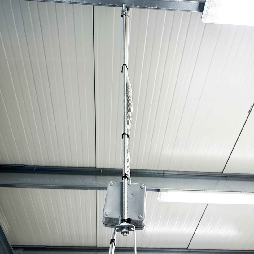 Závitová tyč DIN 975 4.8 zn M27x1000