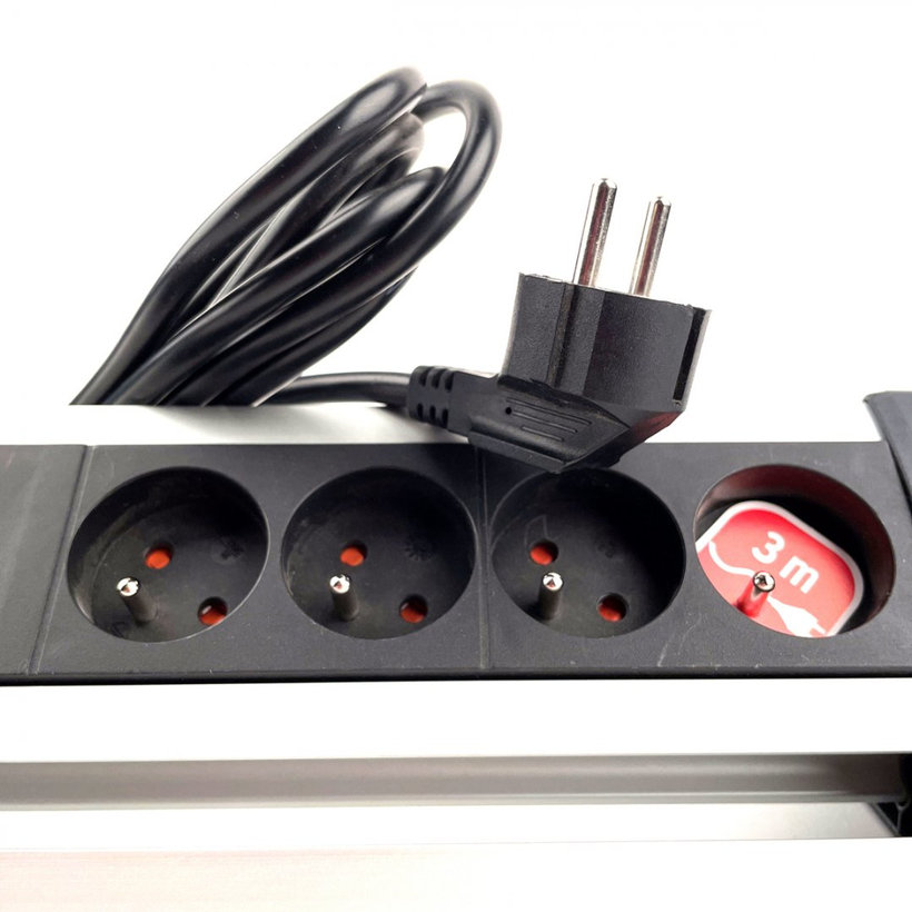 Prepäťová ochrana Office-Line 4 zásuvková čierna 1,8m