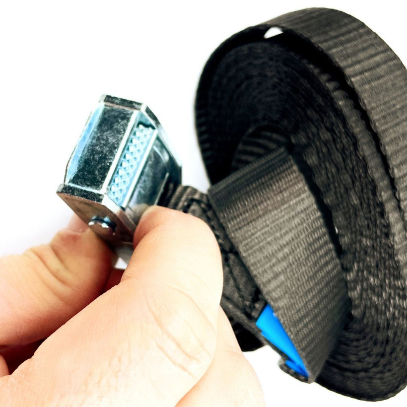 Jednodielny rýchloupínací pás so sponou a voľným koncom čierny 6M