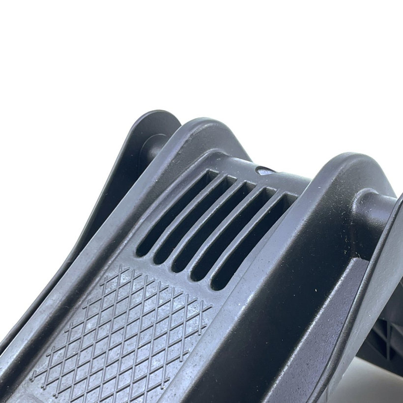 Ochranný plastový roh XXL 215x140x130mm