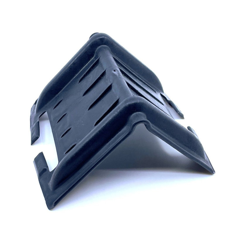 Ochranný plastový roh 100x140x80mm