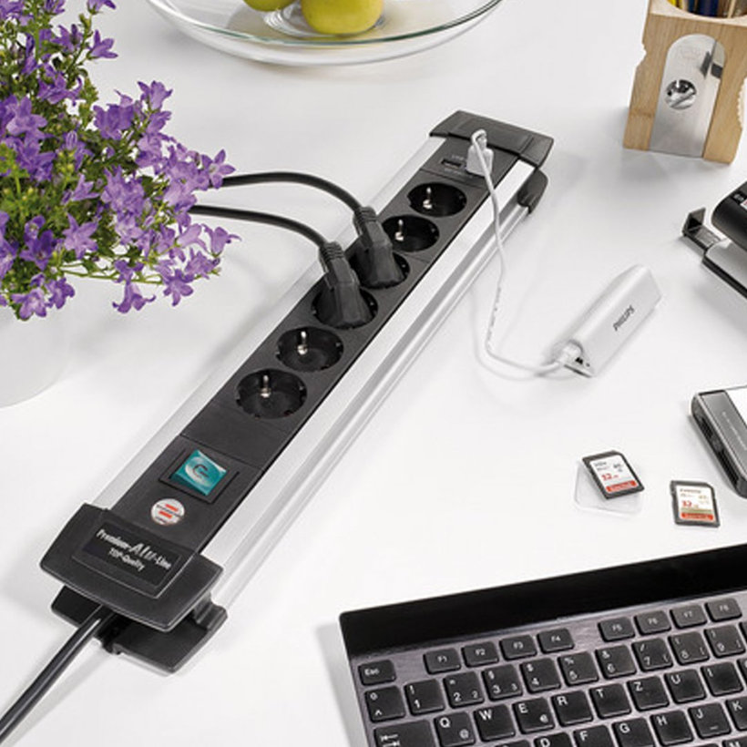 Predlžovací kábel 6-zásuvkový, Premium-Alu-Line s USB nabíjačkou 3m