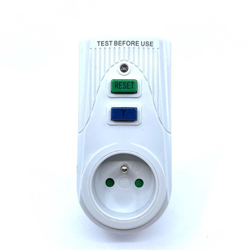 Zásuvkový adaptér s prúdovým chráničom 16A