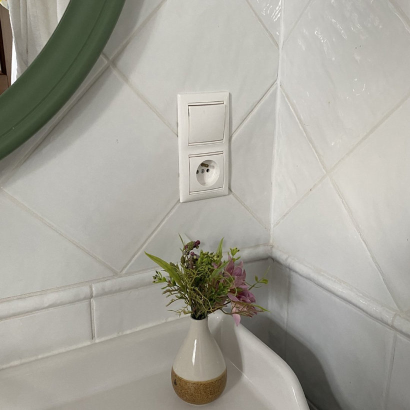 Valena vypínač č.6 biely