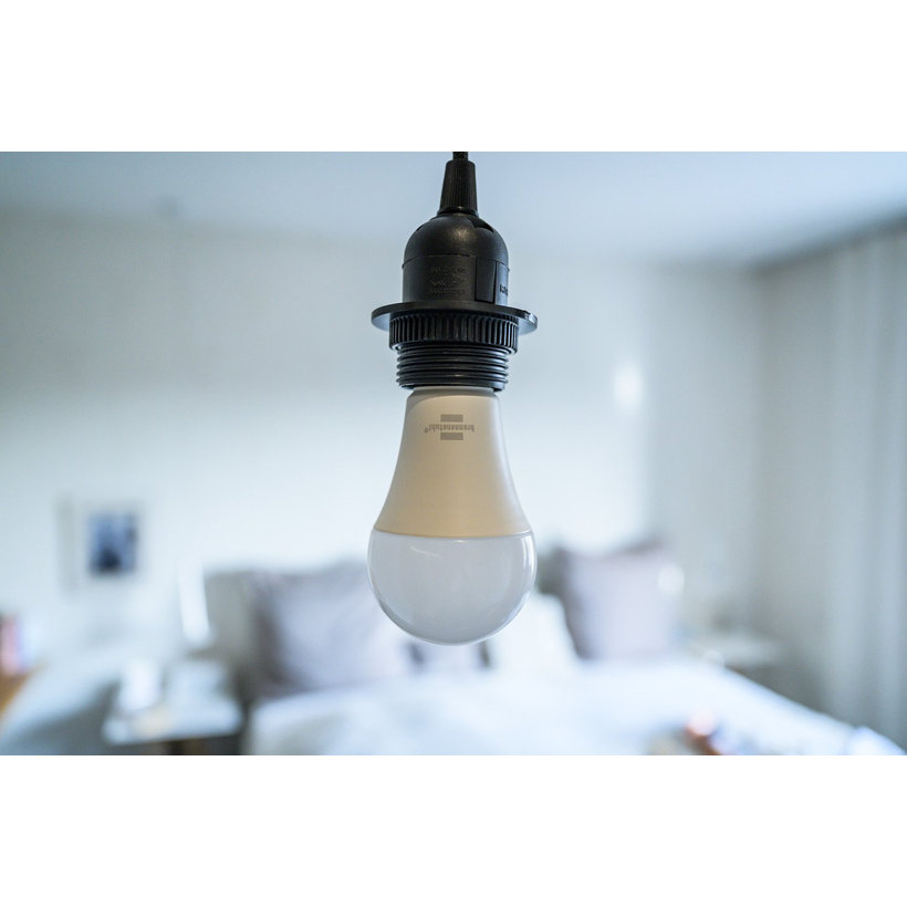 LED žiarovka smart E27