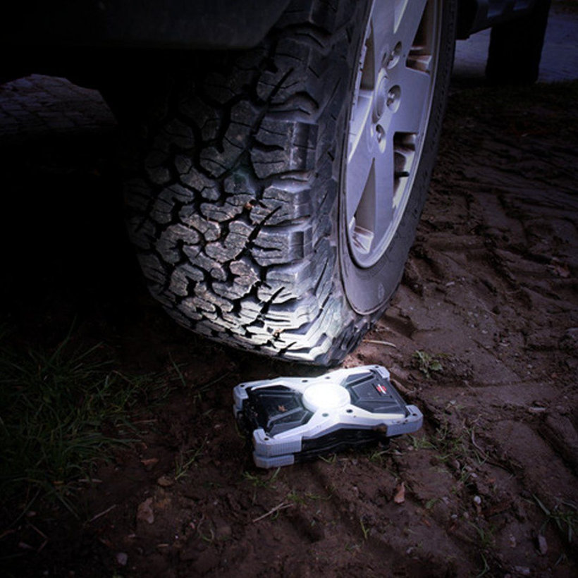 Mobilný nabíjateľný LED reflektor RUFUS 1500 MA