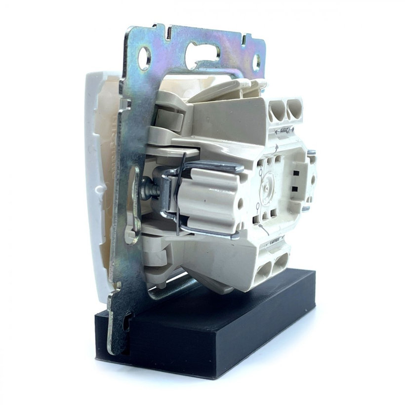 Valena vypínač č.1 biely