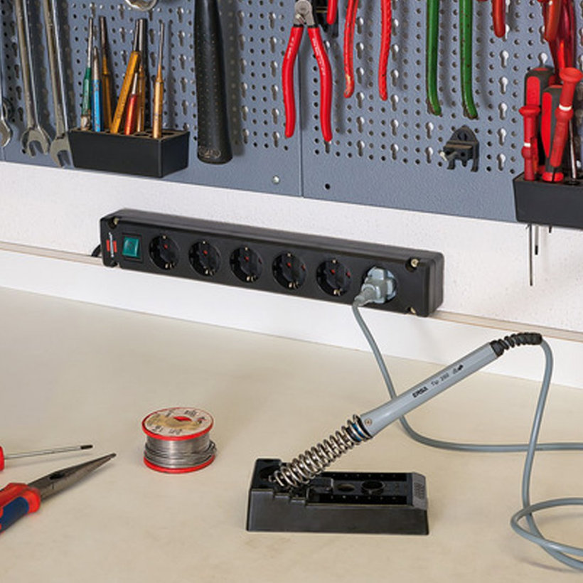 Predlžovací kábel Bremounta, čierna 3m