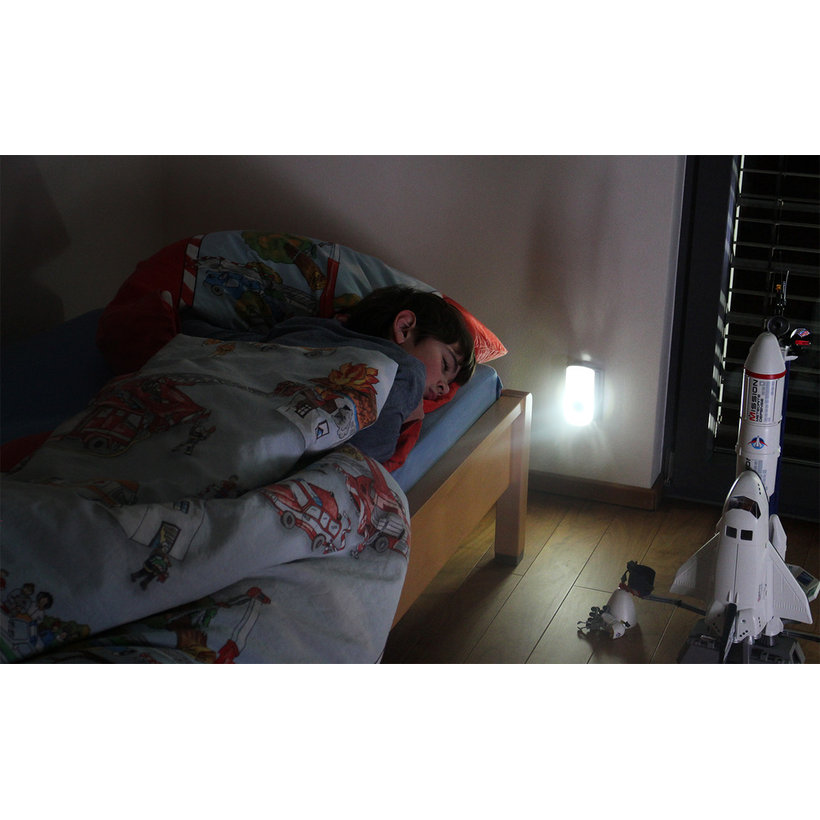 LED Bezpečnostná lampa so senzorom s pohybovým PIR detektorom