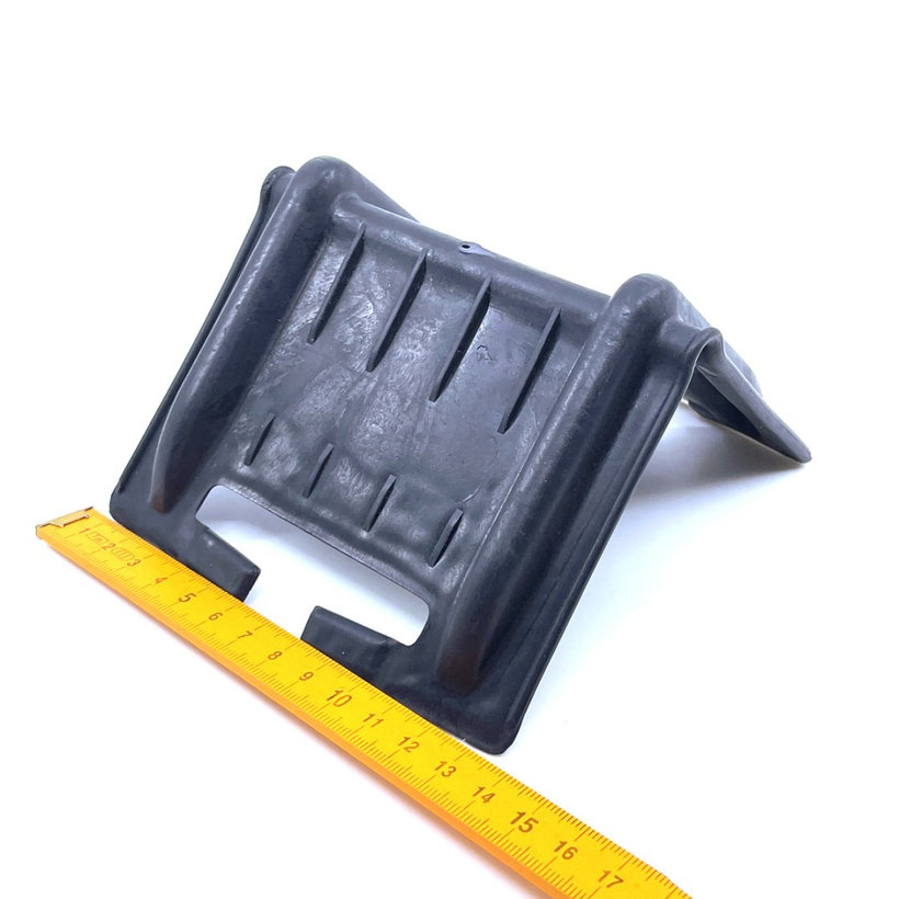 Ochranný plastový roh 100x140x80mm