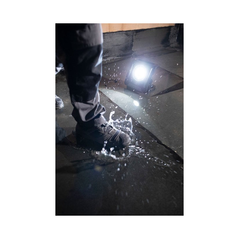 Mobilný LED reflektor Hybrid MULTI