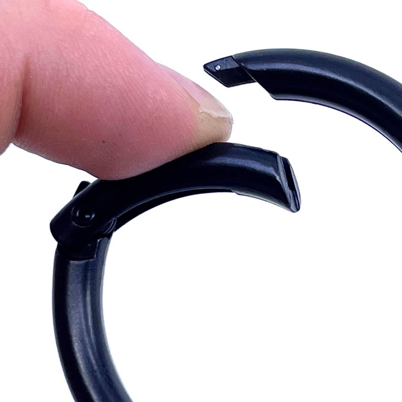 Krúžok otvárací čierny 6x26mm