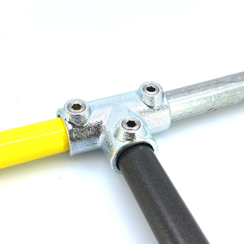 Spojovací článok tvar T 27 mm - čierny