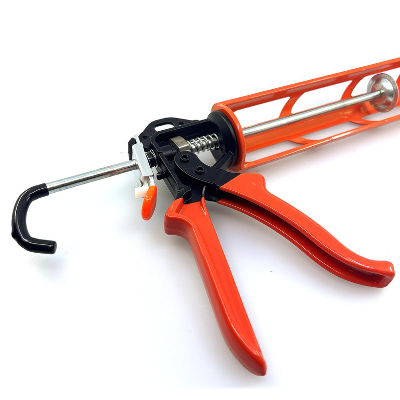 Pištoľ na tmel poloskeletová - kovová 310ml B