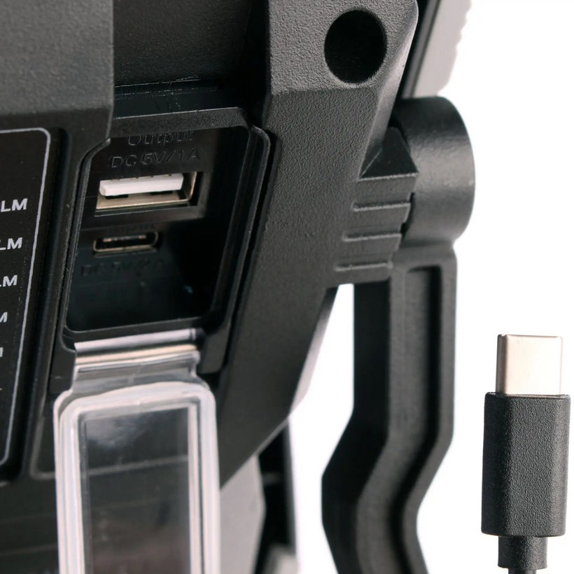 Mobilný nabíjateľný LED reflektor RUFUS 3010 MA