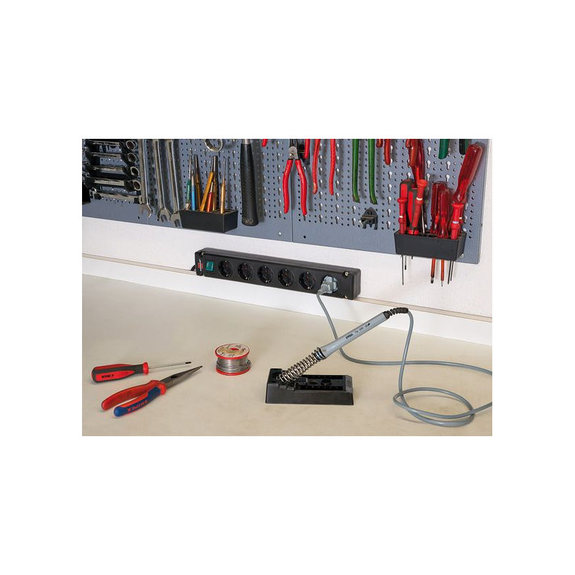 Predlžovačka montovateľná BREMOUNTA 4 zásuvky s vypínačom čierna bez kábla