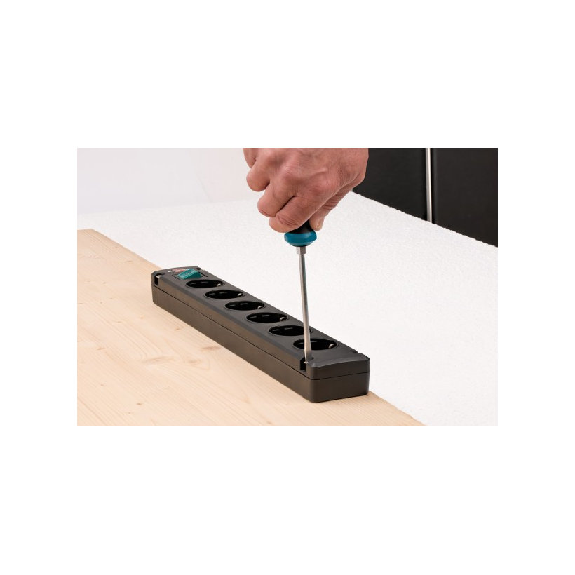 Predlžovačka montovateľná BREMOUNTA 4 zásuvky s vypínačom čierna bez kábla