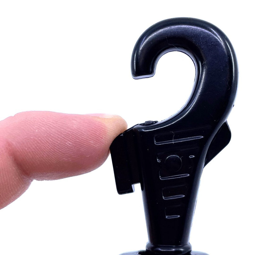 Karabína otočná s prelisom a poistkou čierna 82x20mm