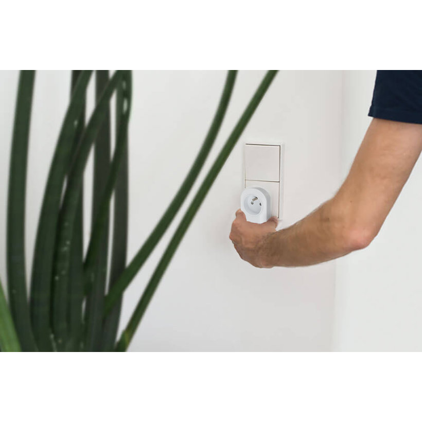 Diaľkový spínací set 3 zásuvky 1000W IP20 biely