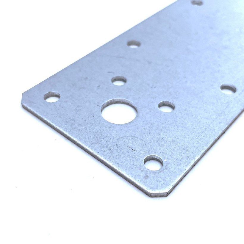 Plochá dierovaná spojka 140x55x2 mm