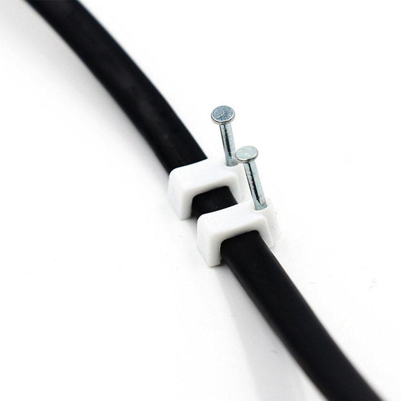 Kabelážna príchytka štvorcová biela 7mm