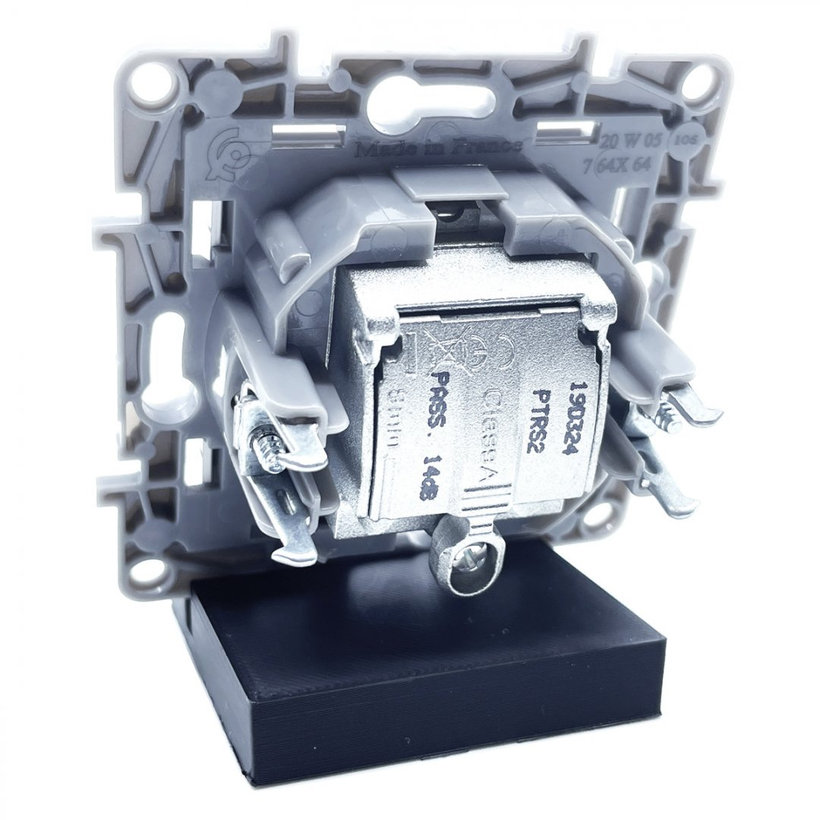 Niloé zásuvka TV+R+SAT biela priebežná