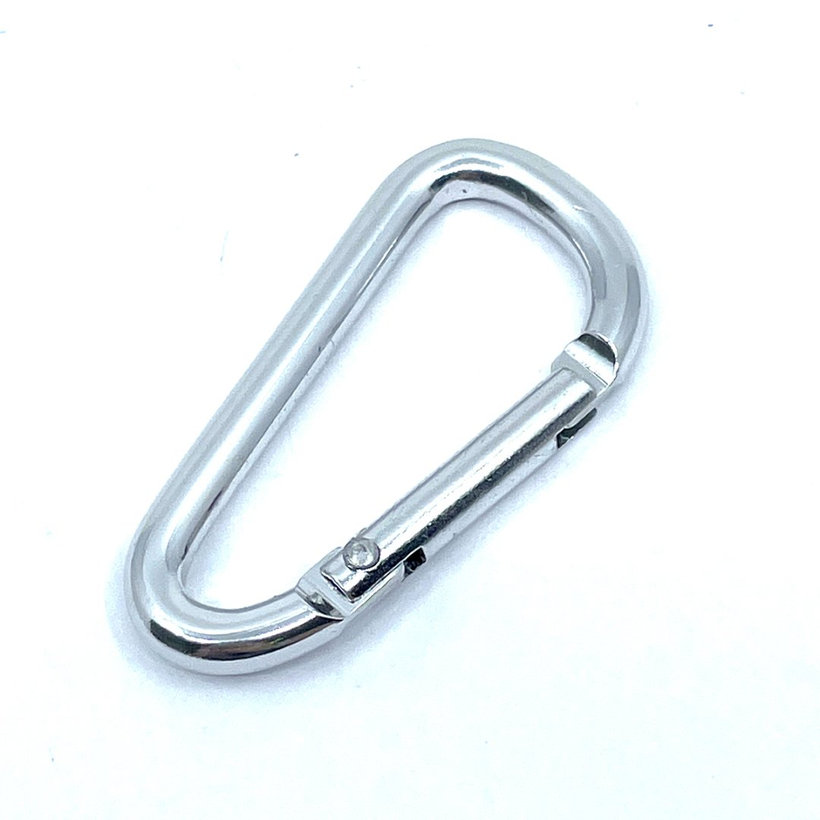 Karabína hliníková tvar D - strieborná 5mm