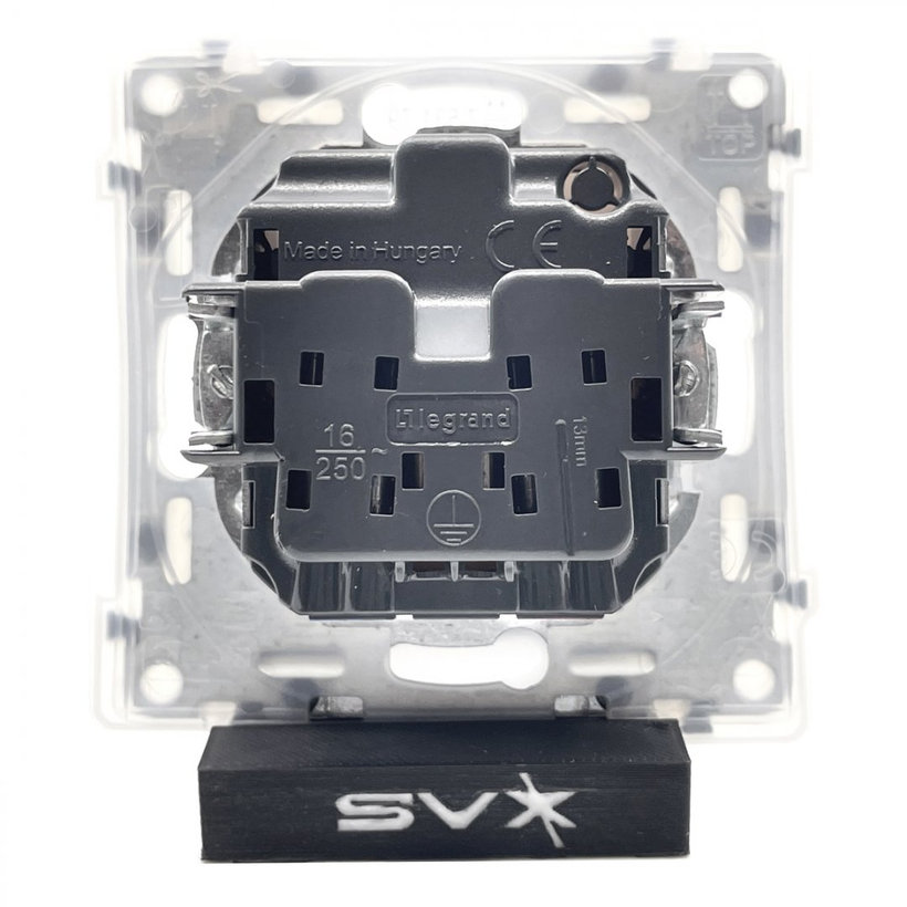 Valena LIFE 1-zásuvka s krytom IP44 biela