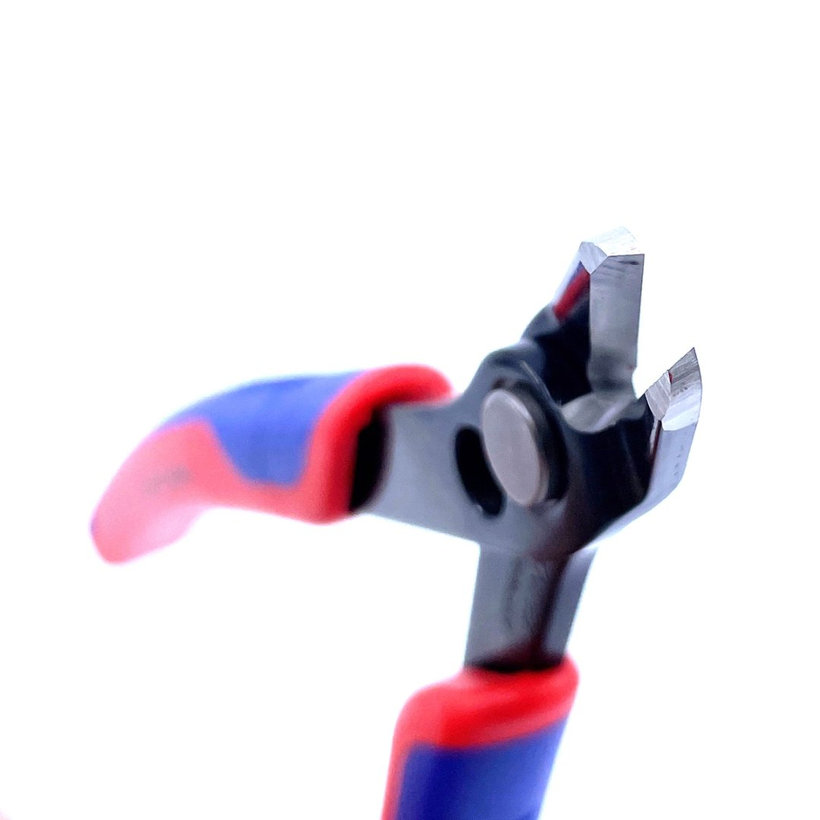 Kliešte cvikacie 140 mm