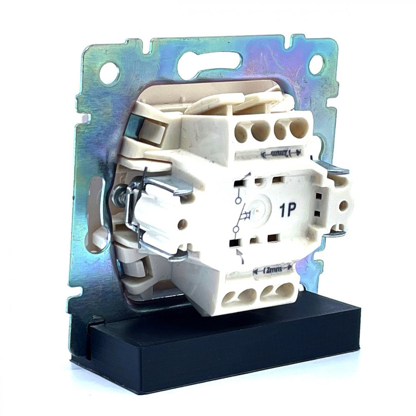 Valena tlačidlo č.1/0 biela