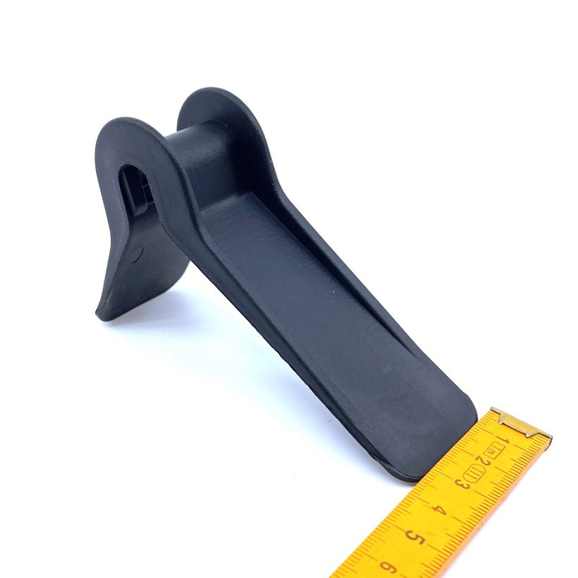 Ochranný plastový roh 110x40x70mm