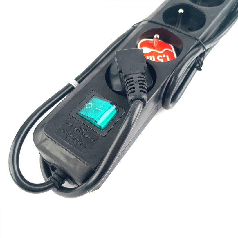 Predlžovací kábel 6-zásuvkový s vypínačom čierny 1,5m