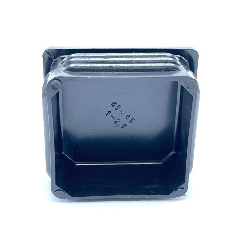 Záslepka štvorcová čierna 100x100x1-4mm