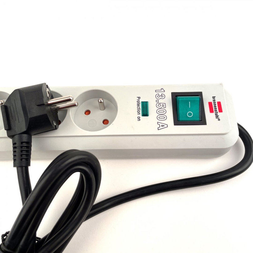 Prepäťová ochrana Eco-Line, šedá s vypínačom 1,5m