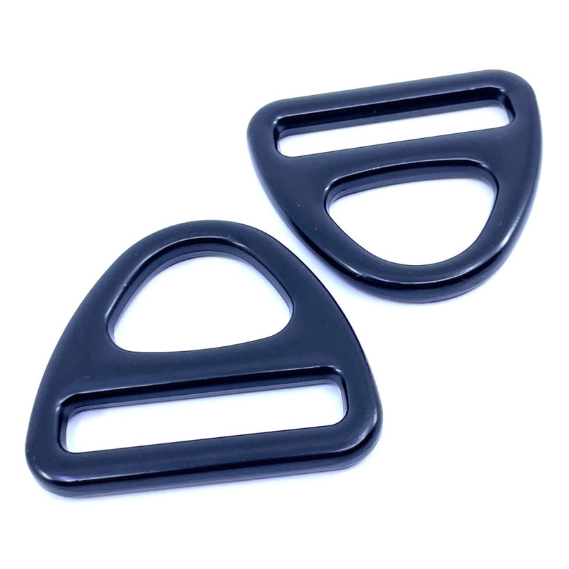 Trojuholník pre postroje 2x16mm